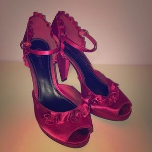 Vintage style high heels